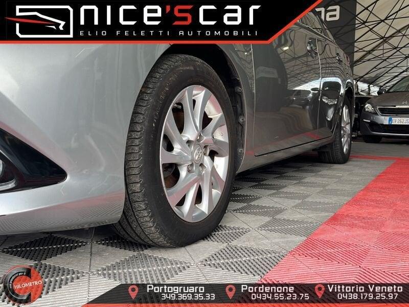 Toyota Auris Touring Sports 1.6 D-4D Business