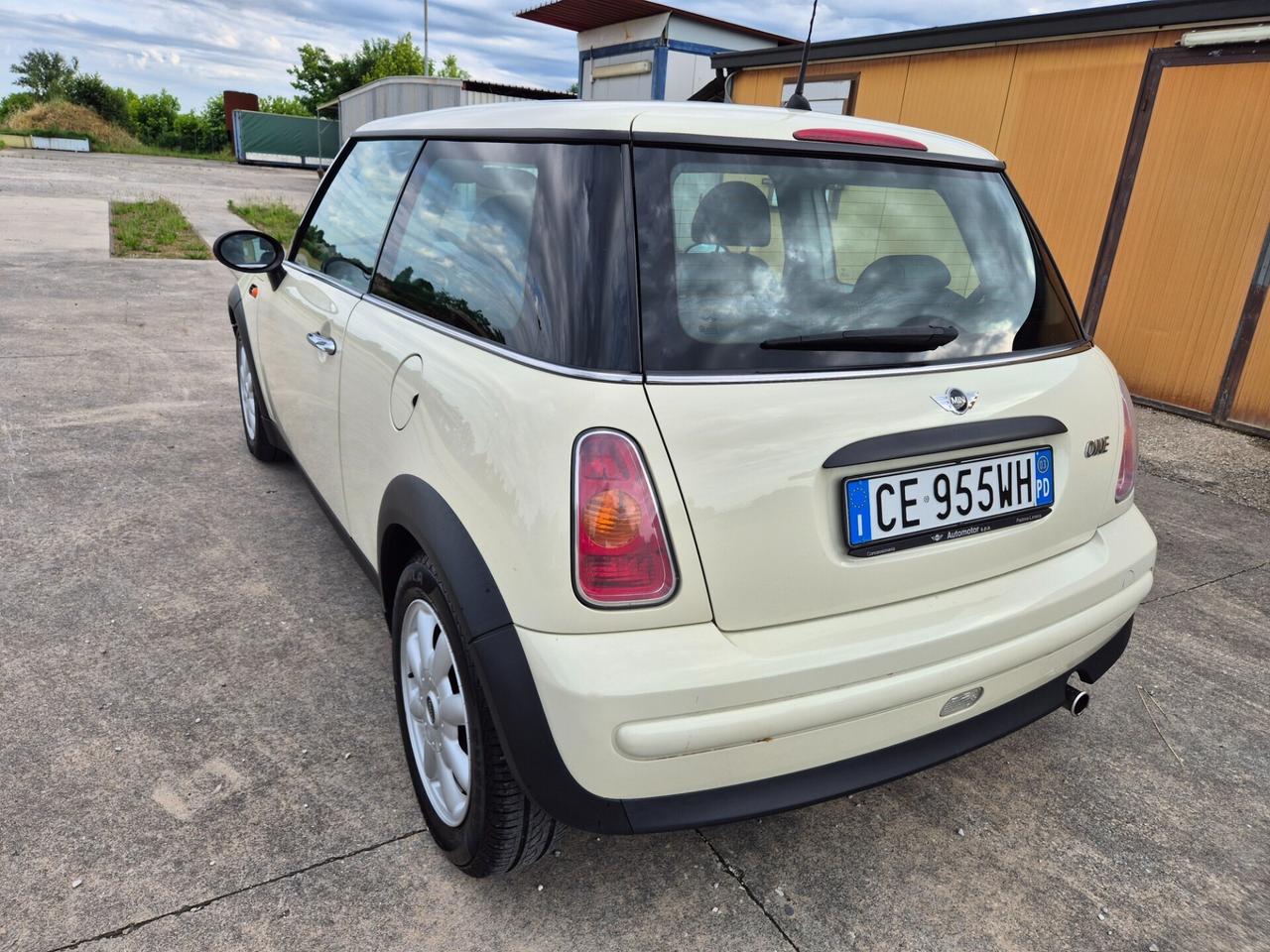 Mini 1.6 16V One neopatentati