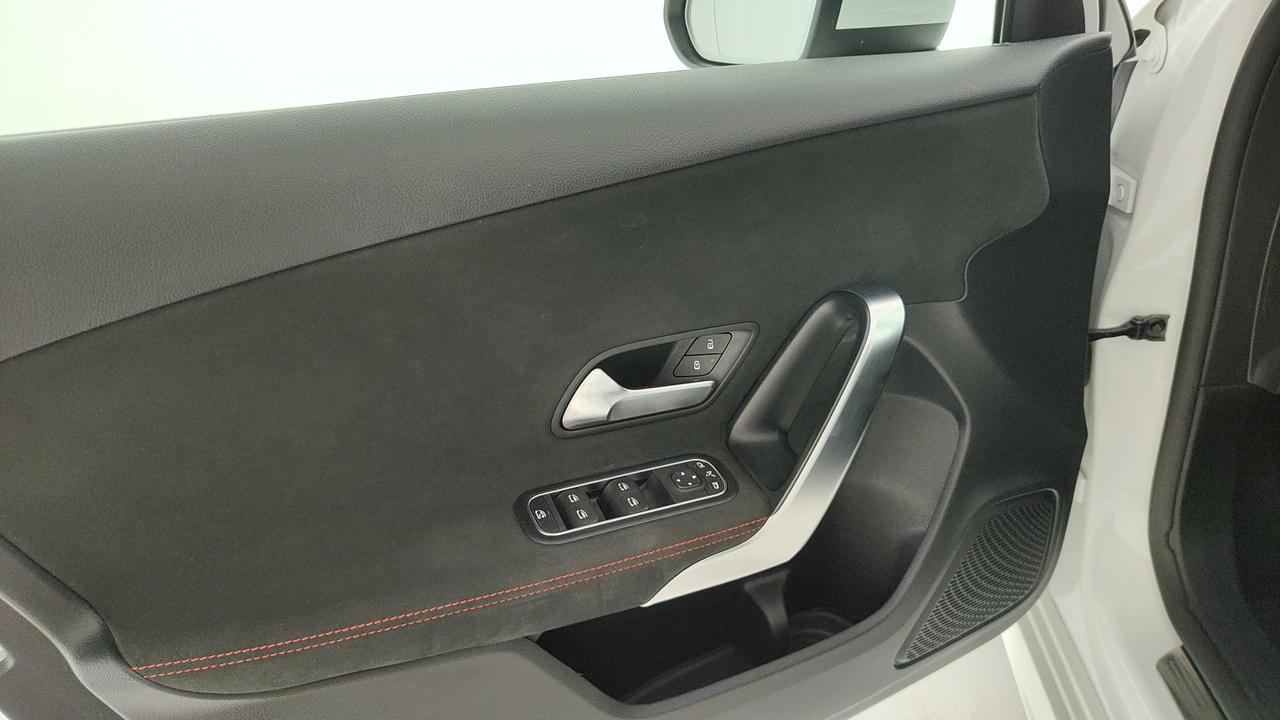 Mercedes-Benz A 180 d Premium auto