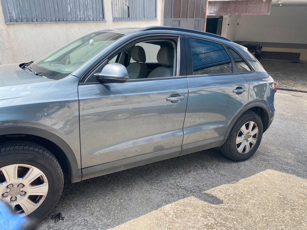 Audi Q3 2.0cc diesel (PRIVATO)-2012