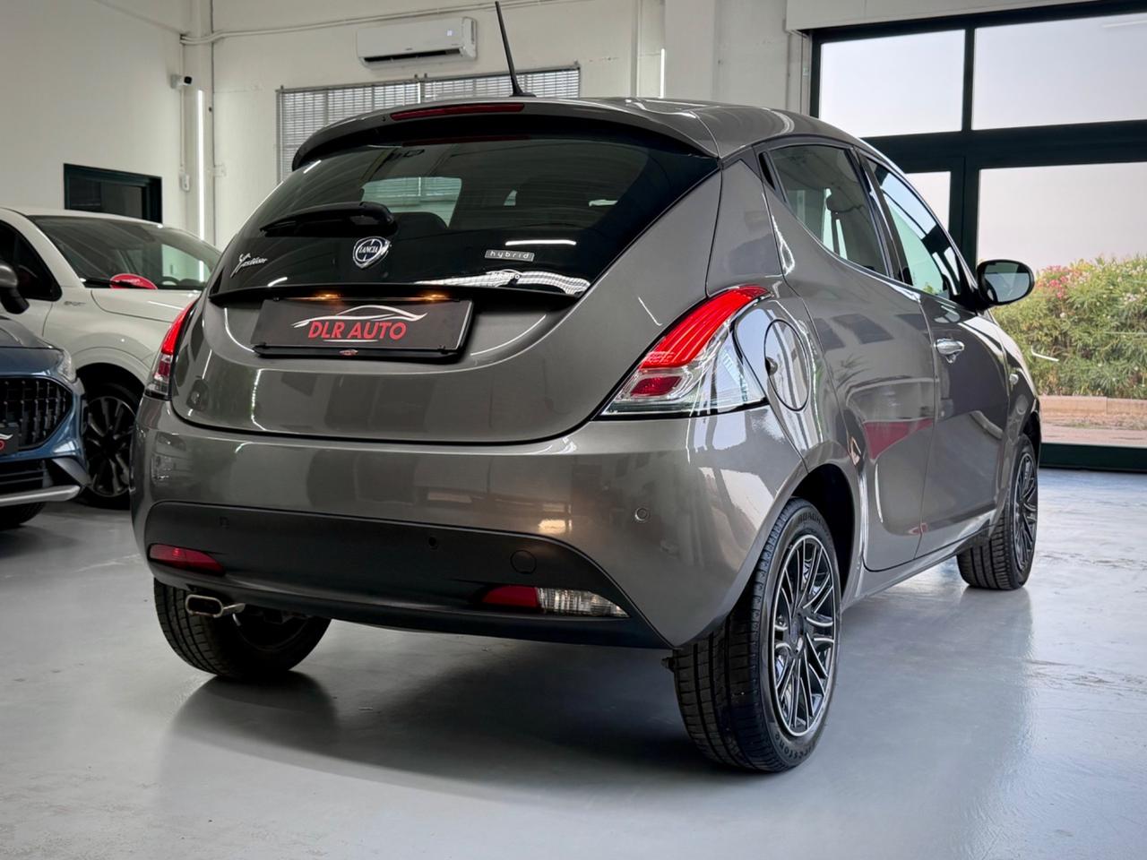 Lancia Ypsilon 1.0 FireFly 5 porte S&S Hybrid Gold
