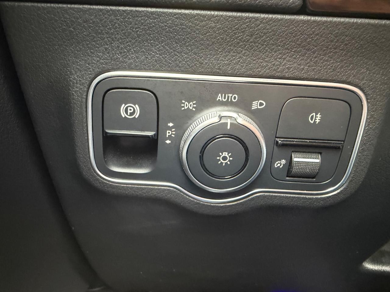 Mercedes-benz GLA 200 d Automatic Premium IVA ESPOSTA