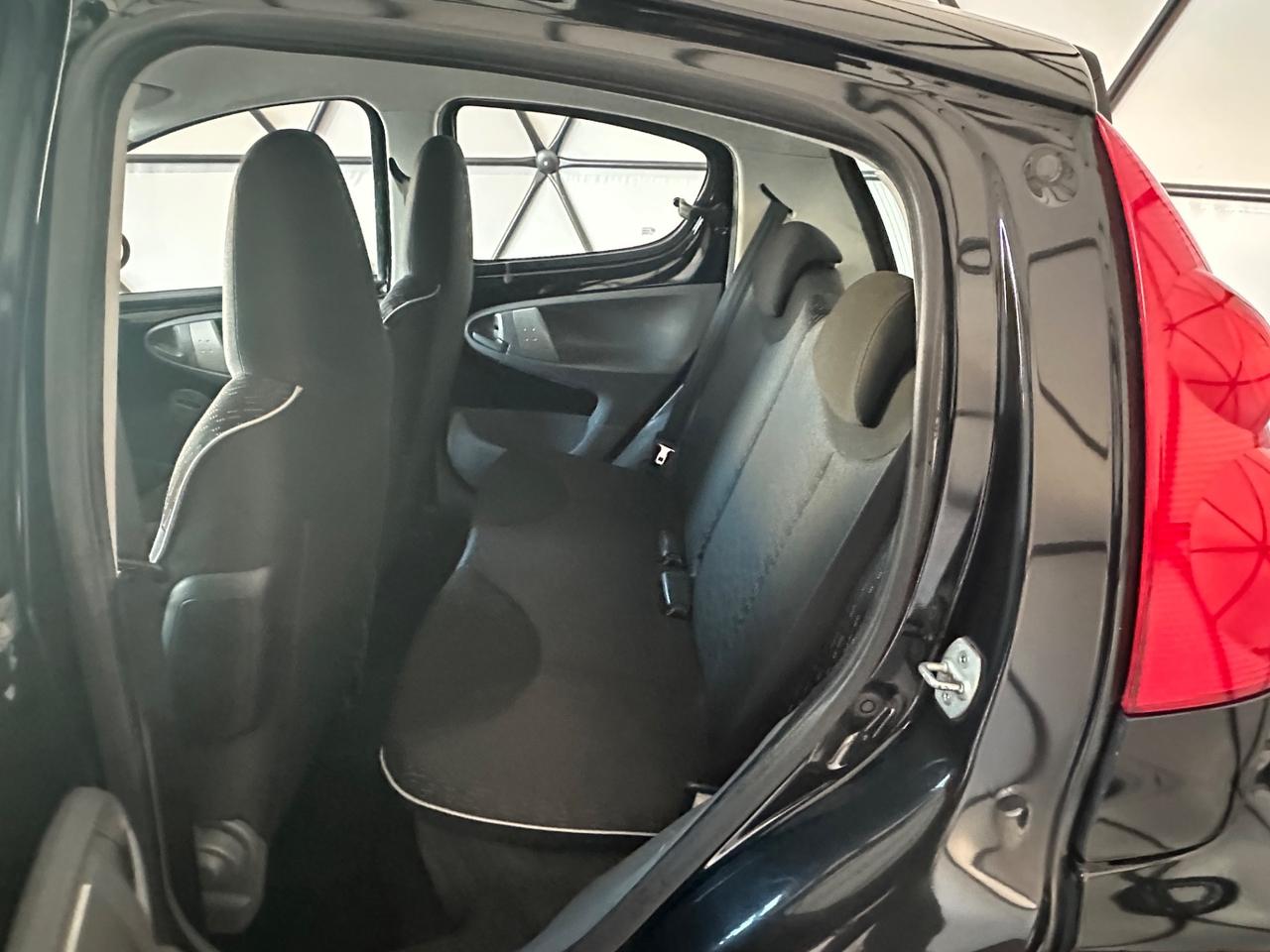 Peugeot 107 1.4 HDi 5p. Sweet Years