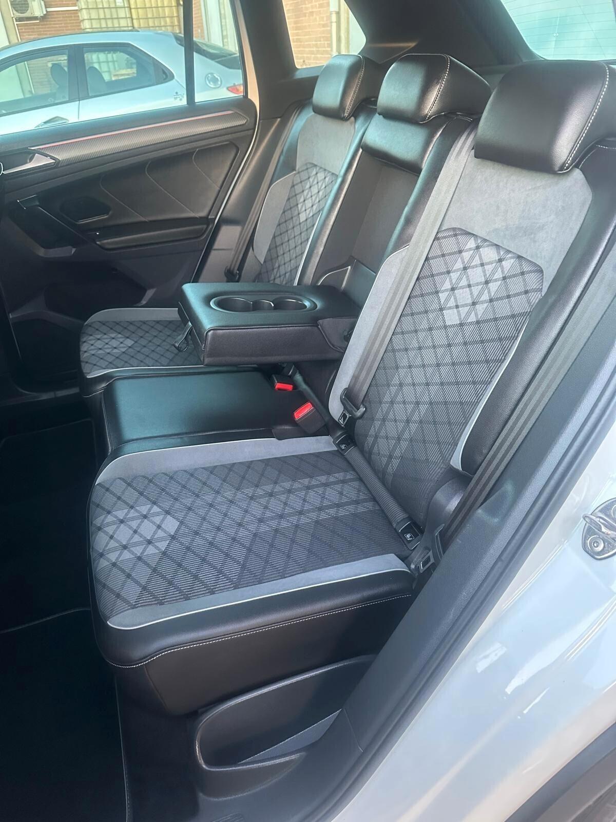 Volkswagen Tiguan 2.0 TDI 150 CV SCR DSG R-Line