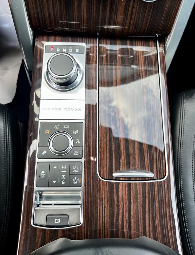 LAND ROVER Range Rover 3.0 TDV6 Autobiography