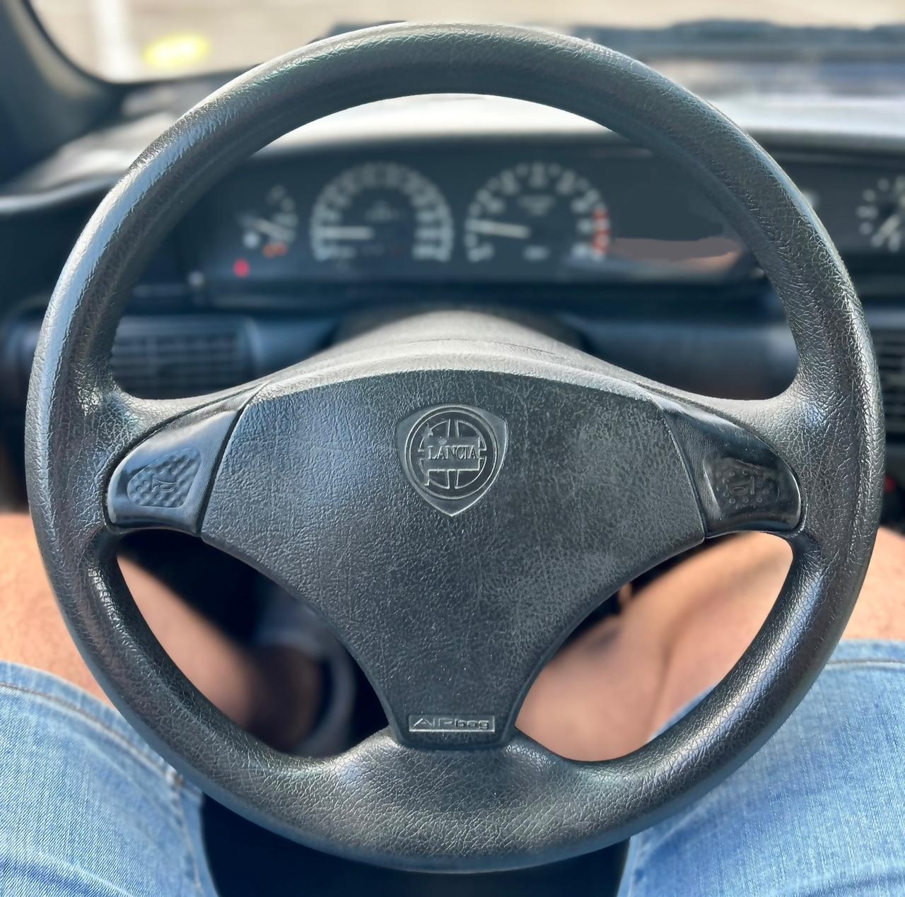Lancia Delta 1.6 i.e. cat 5 porte LE Neopatentati
