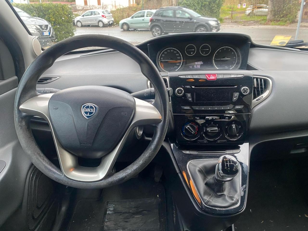 Lancia Ypsilon 1.2 69 CV 5 porte Platinum