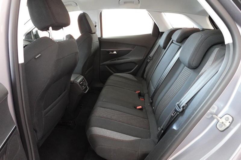 Peugeot 3008 BlueHDi 130 S&S EAT8 Allure
