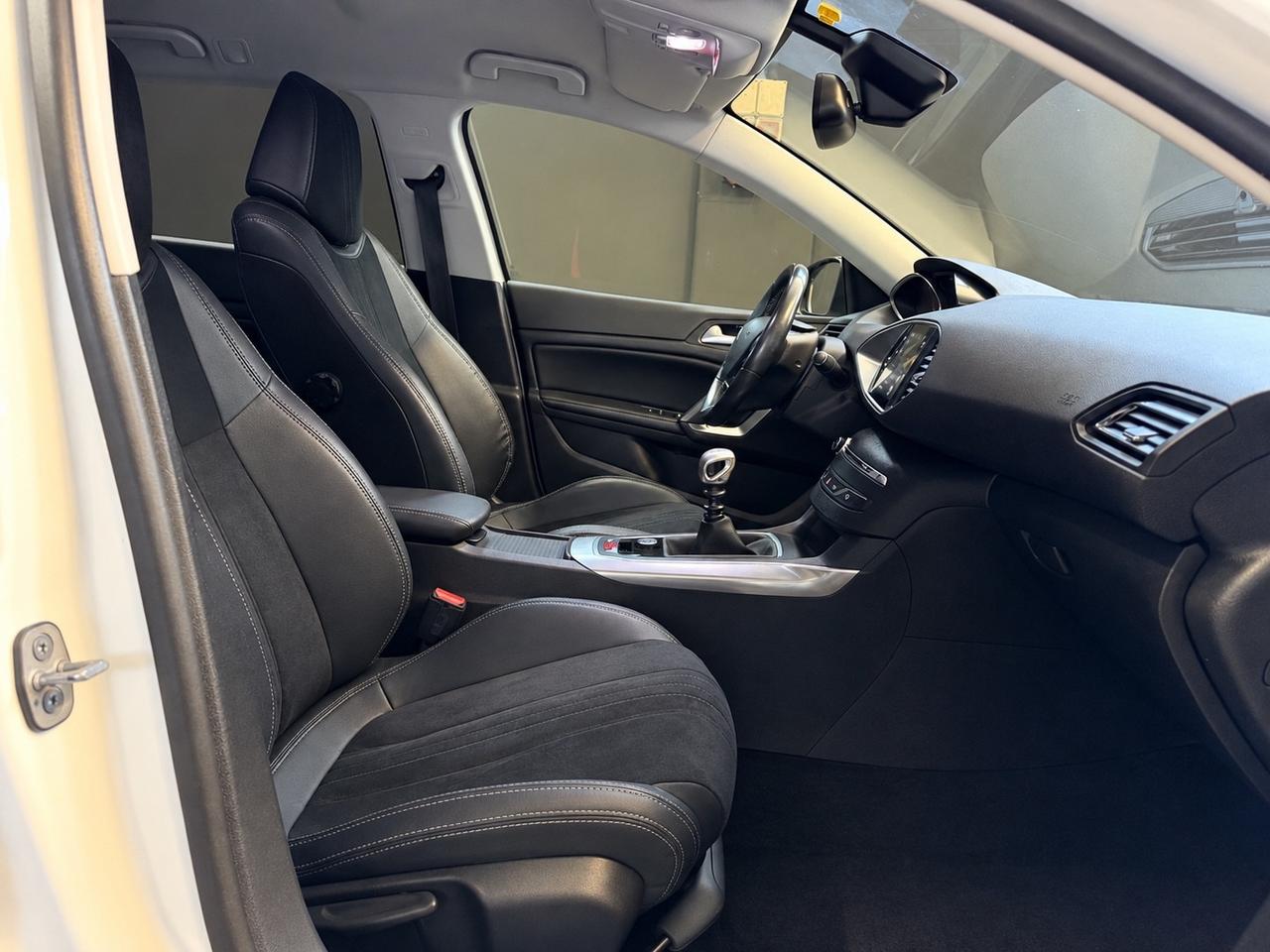 Peugeot 308 1.6 HDI Allure - DISTRIBUZIONE NUOVA