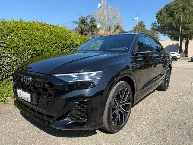 AUDI Q8 50 TDI 286 CV quattro S line edition Black Pack