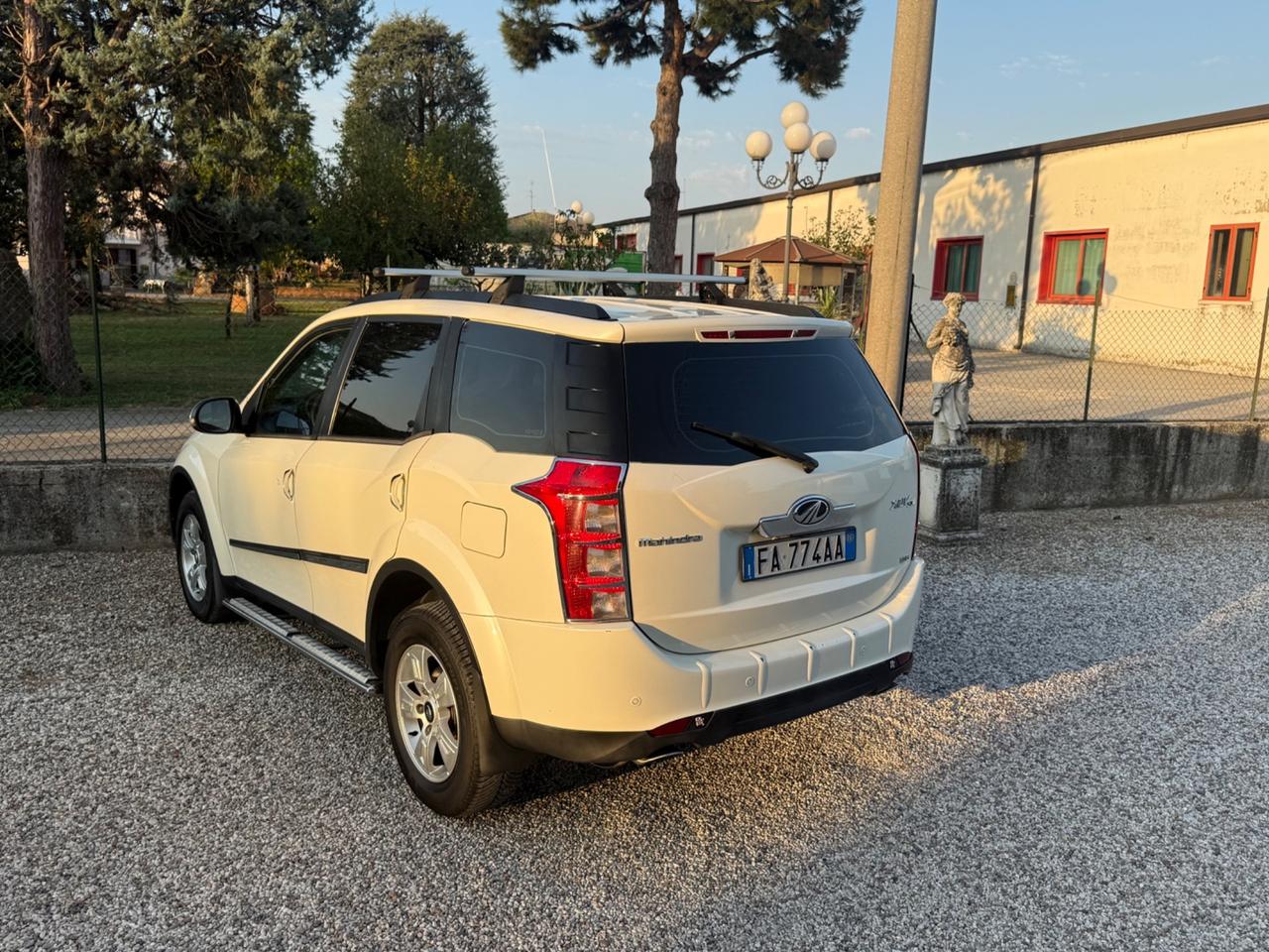 Mahindra XUV500 2.2 16V FWD W8