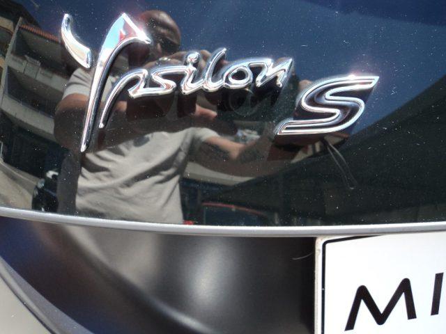 LANCIA Ypsilon 1.2 69 CV 5 porte S Momodesign