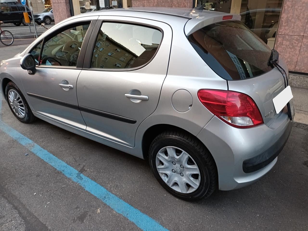 Peugeot 207