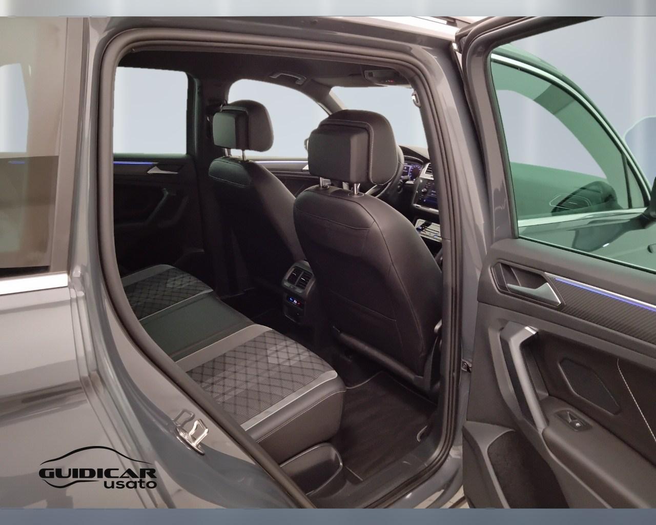 VOLKSWAGEN Tiguan II 2021 - Tiguan 2.0 tdi R-Line 150cv dsg