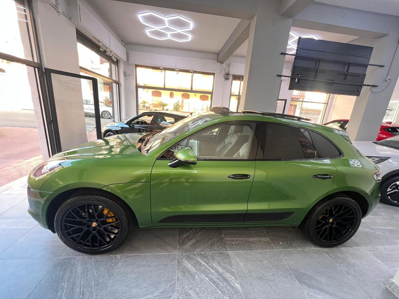 Porsche Macan 2.0 Python Green Iva Esposta