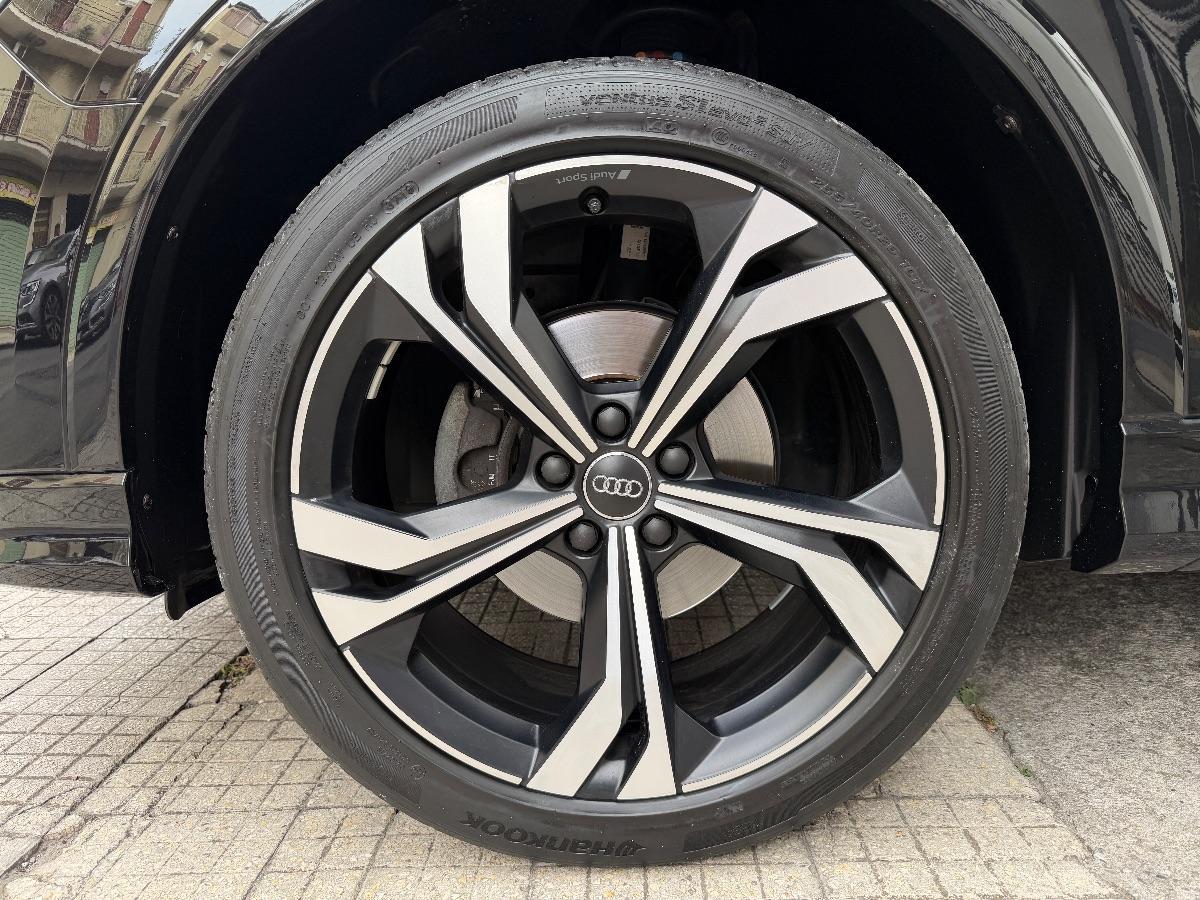 Audi Q3 Sportback 35TDI S-line Identity Black 150CV