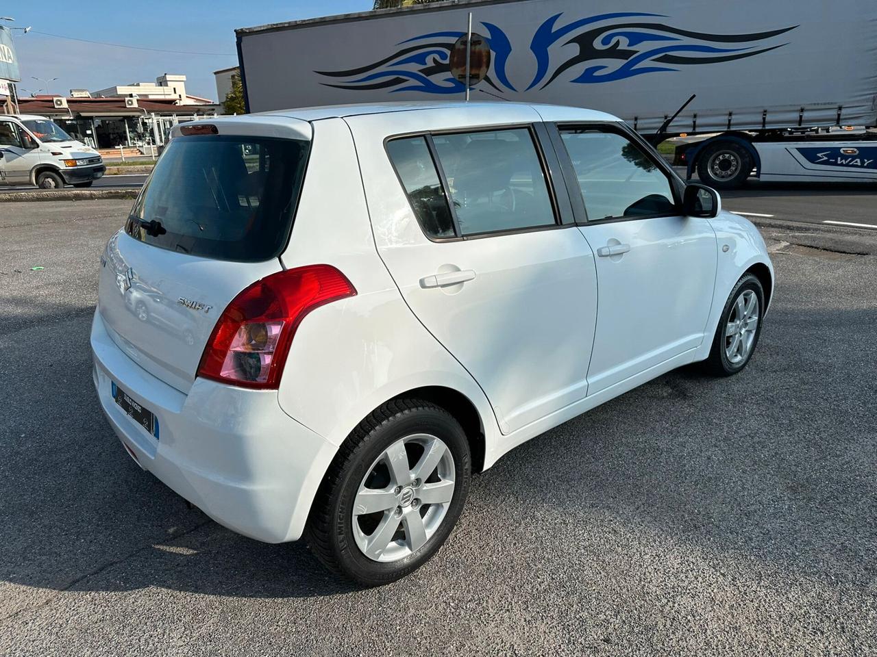 SUZUKI SWIFT GL 5-PORTE 1.3BENZINA 92CV