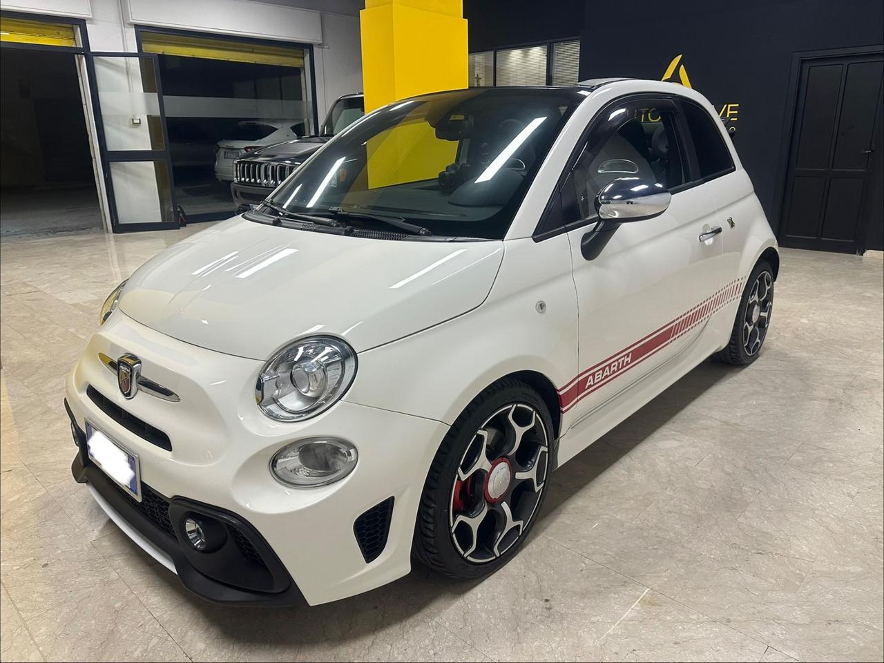Abarth 500 C 1.4 Turbo T-Jet Custom