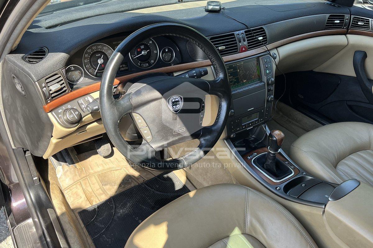 LANCIA Thesis 2.4 JTD Emblema