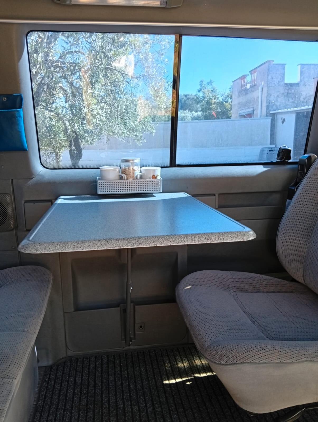 Volkswagen Transporter 1.9 TD cat Caravelle