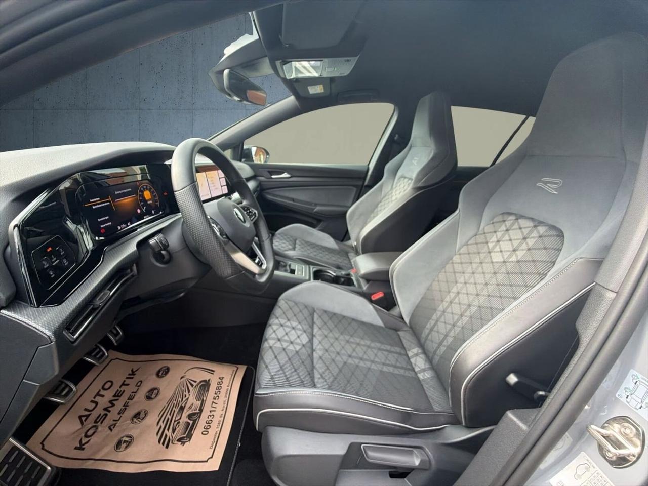 Volkswagen Golf 1.5 TSI R-Line