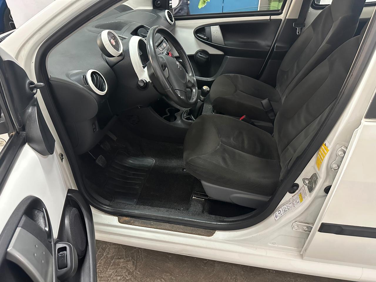 Peugeot 107 1.0 68CV 5p. Superga