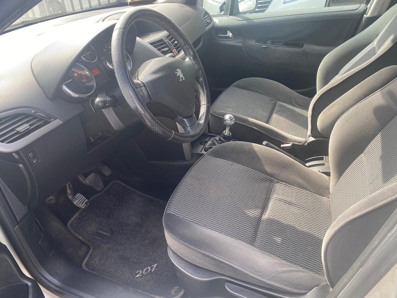 Peugeot 207 1.6 HDi 90CV 5p. XS