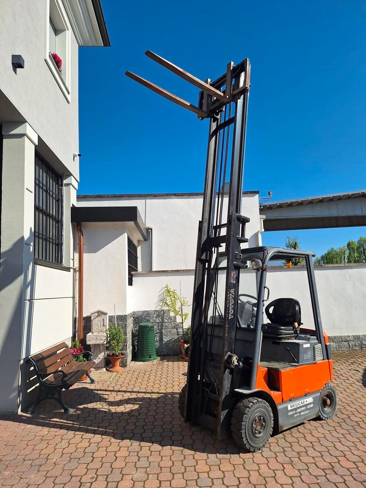 Force Toyota 18 q.li.2004,, Elevatore