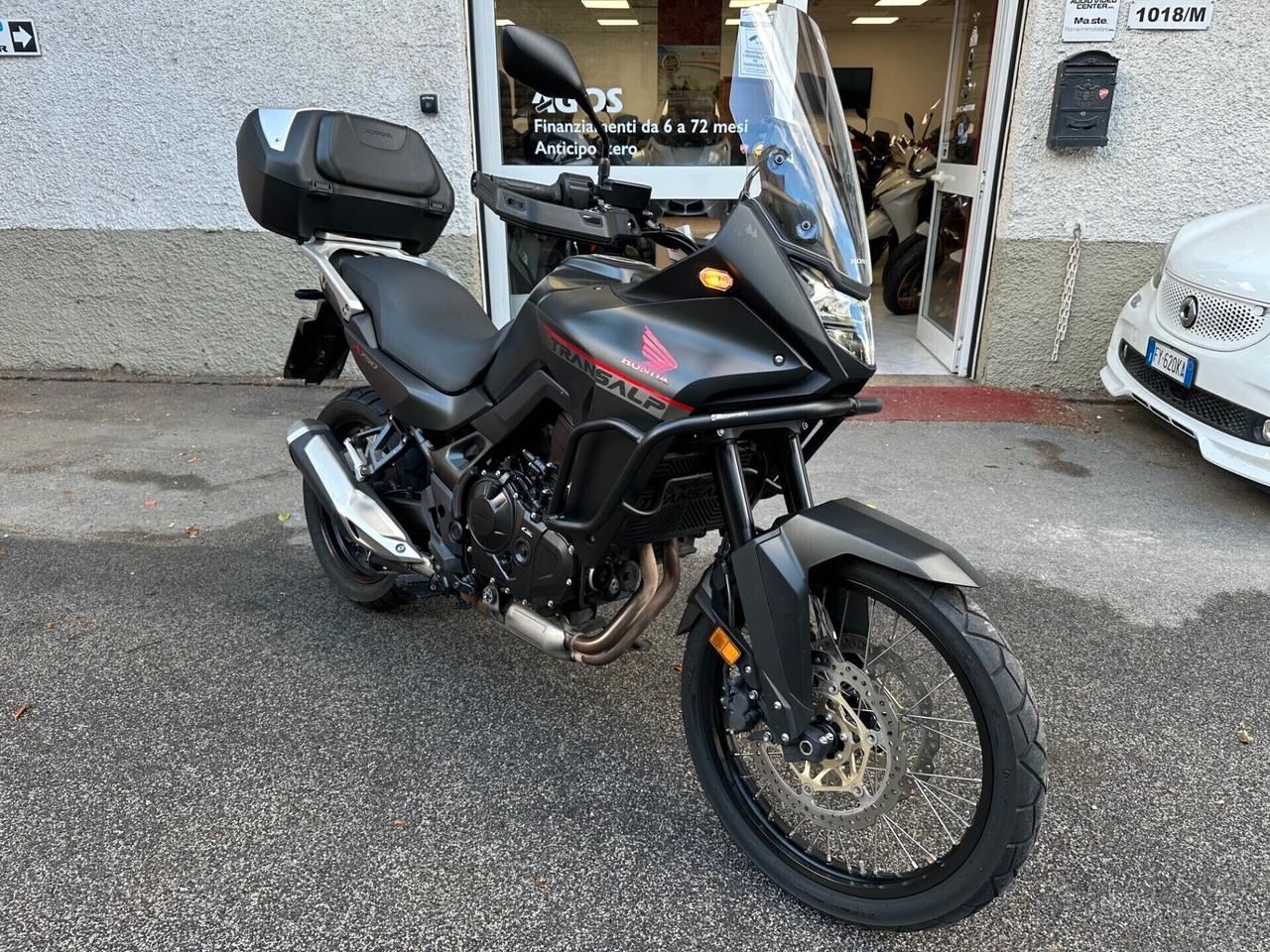 Honda Transalp 750 03/24 KM.15325 UNIPRO. ACCESSORIATA