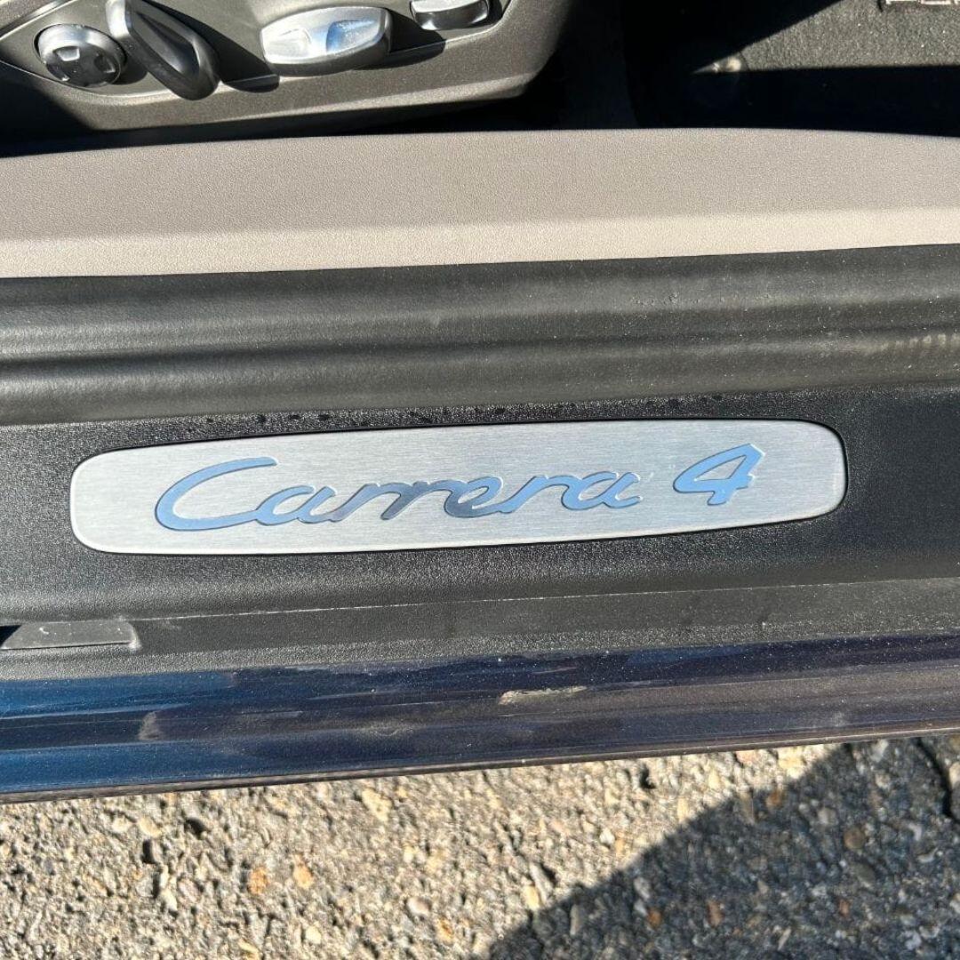 Porsche 911 3.4 Carrera 4 Coupé