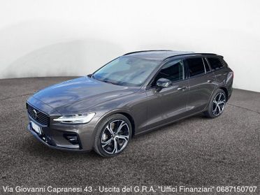 Volvo V60 B4 (d) automatico Plus Dark