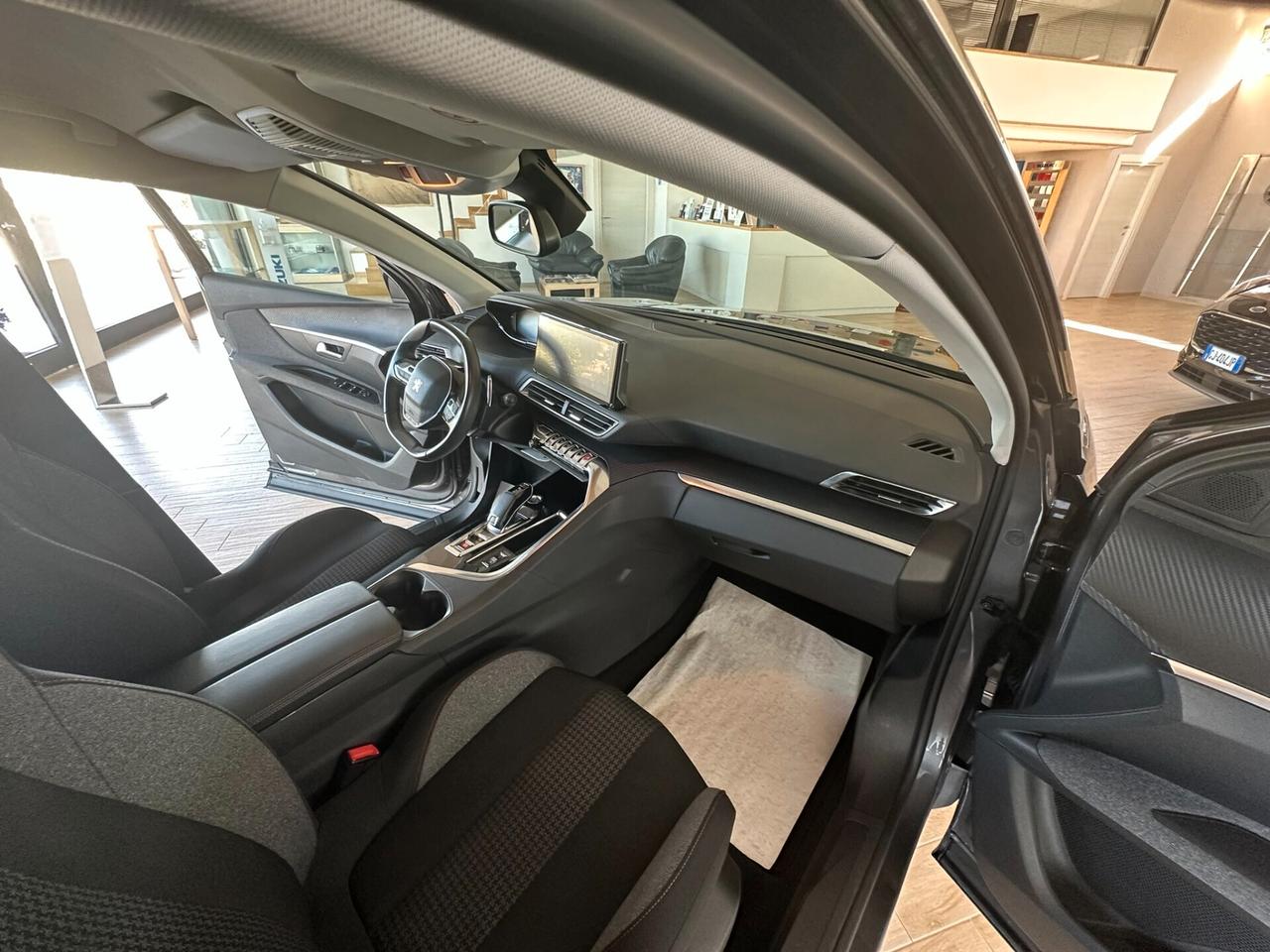 Peugeot 3008 BlueHDi 130 S&S EAT8 Active Business