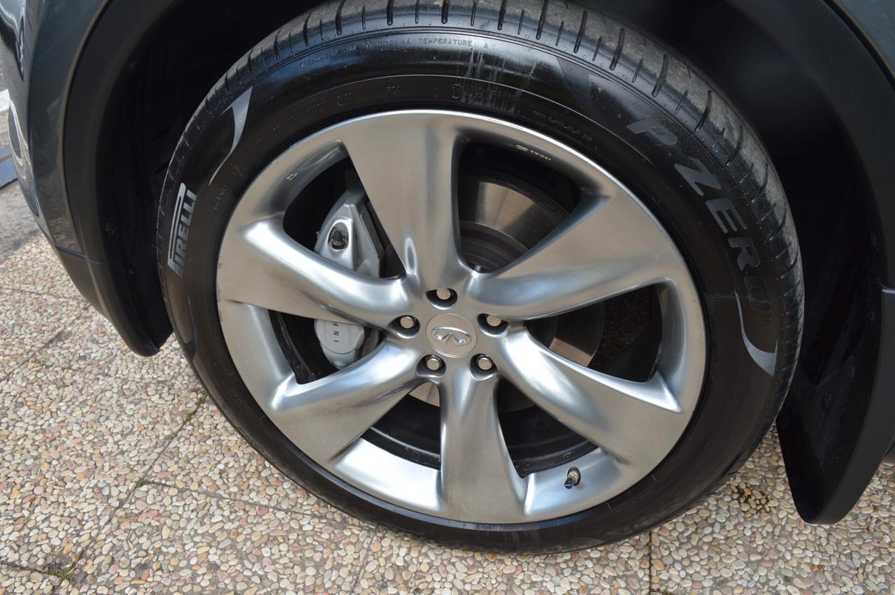 Infiniti QX70 3.0 diesel V6 AT S Premium