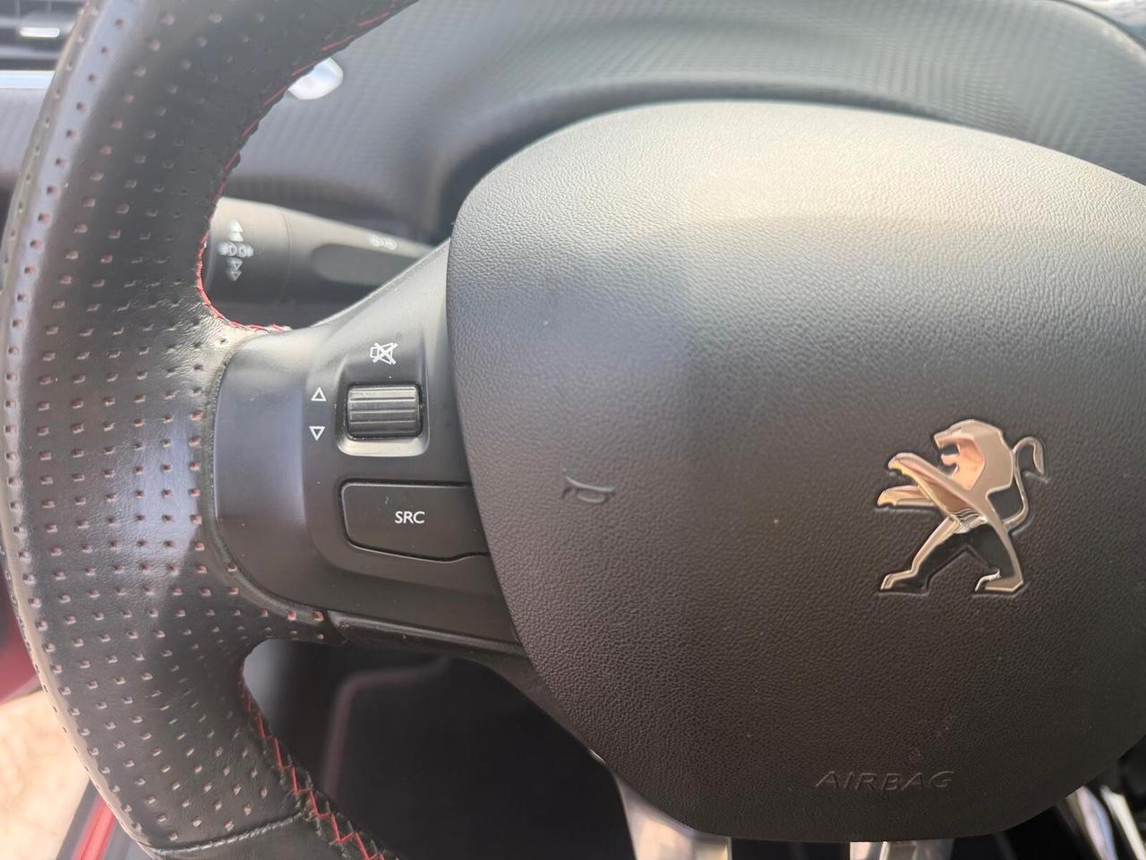 Peugeot 2008 1.6 HDI 100 GT LINE STRAFULL