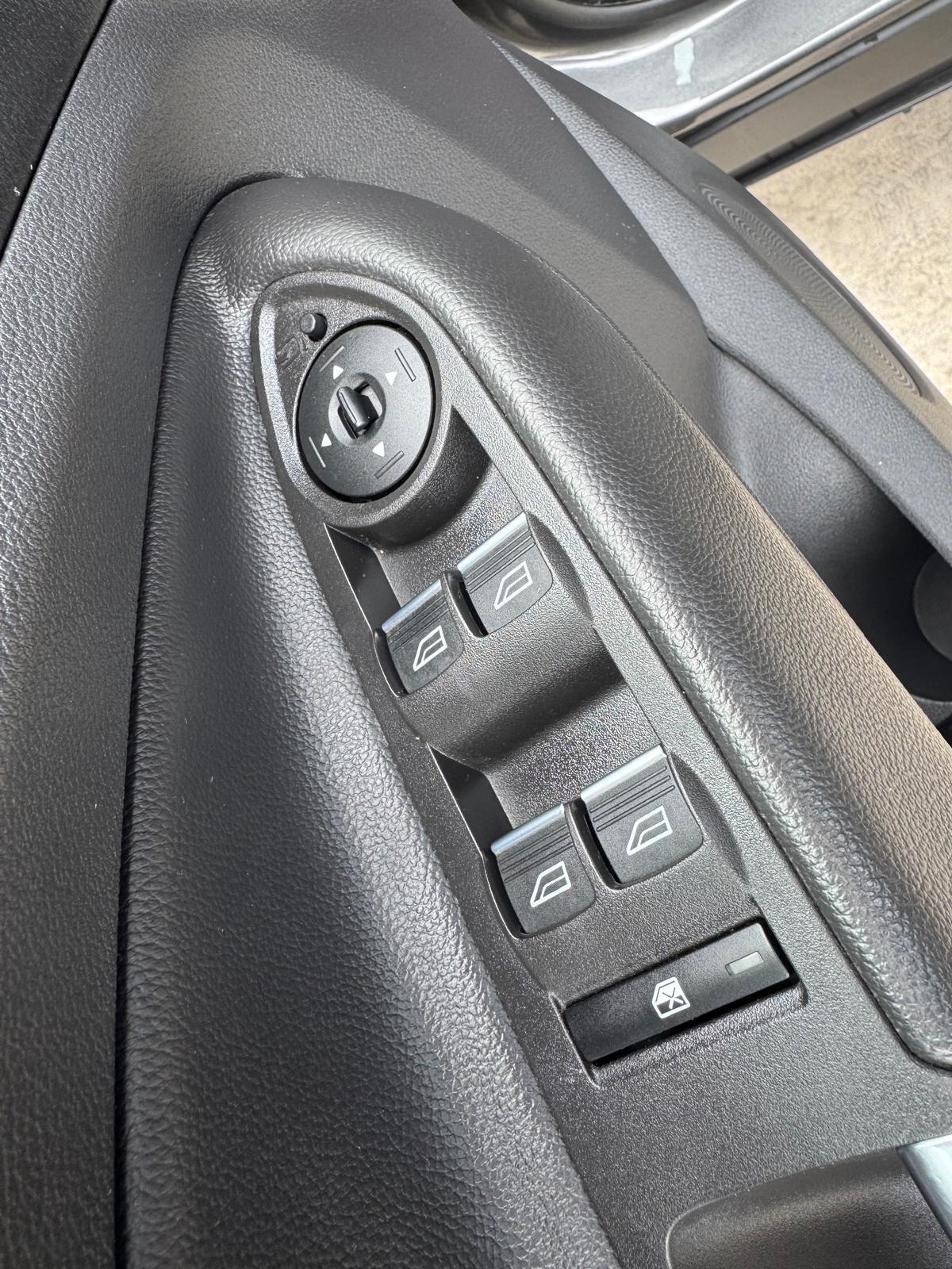 Ford Kuga 2.0 TDCI 120 CV 2WD Powershift