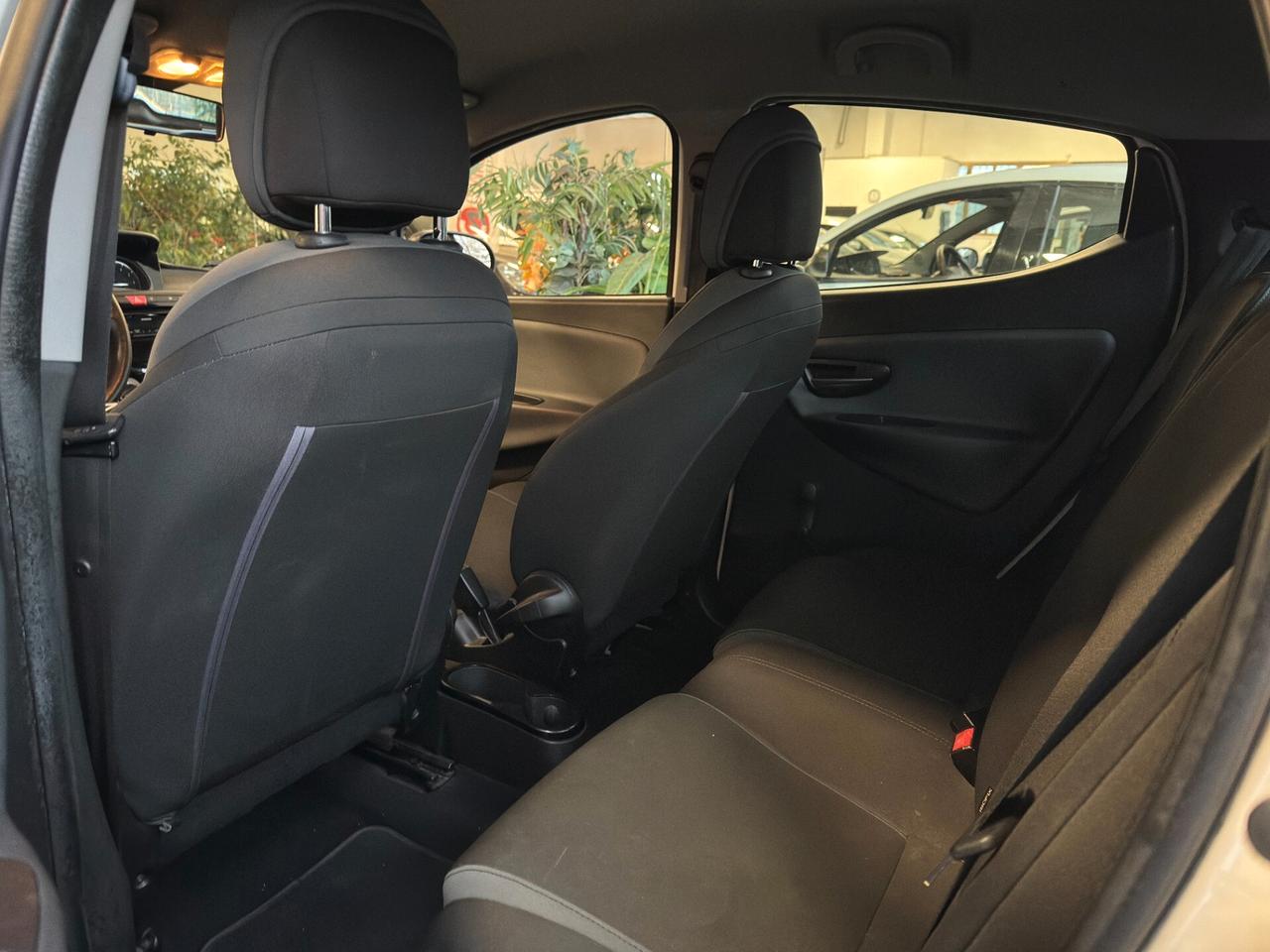 Lancia Ypsilon 1.2 Fire 69 CV 5 porte Silver