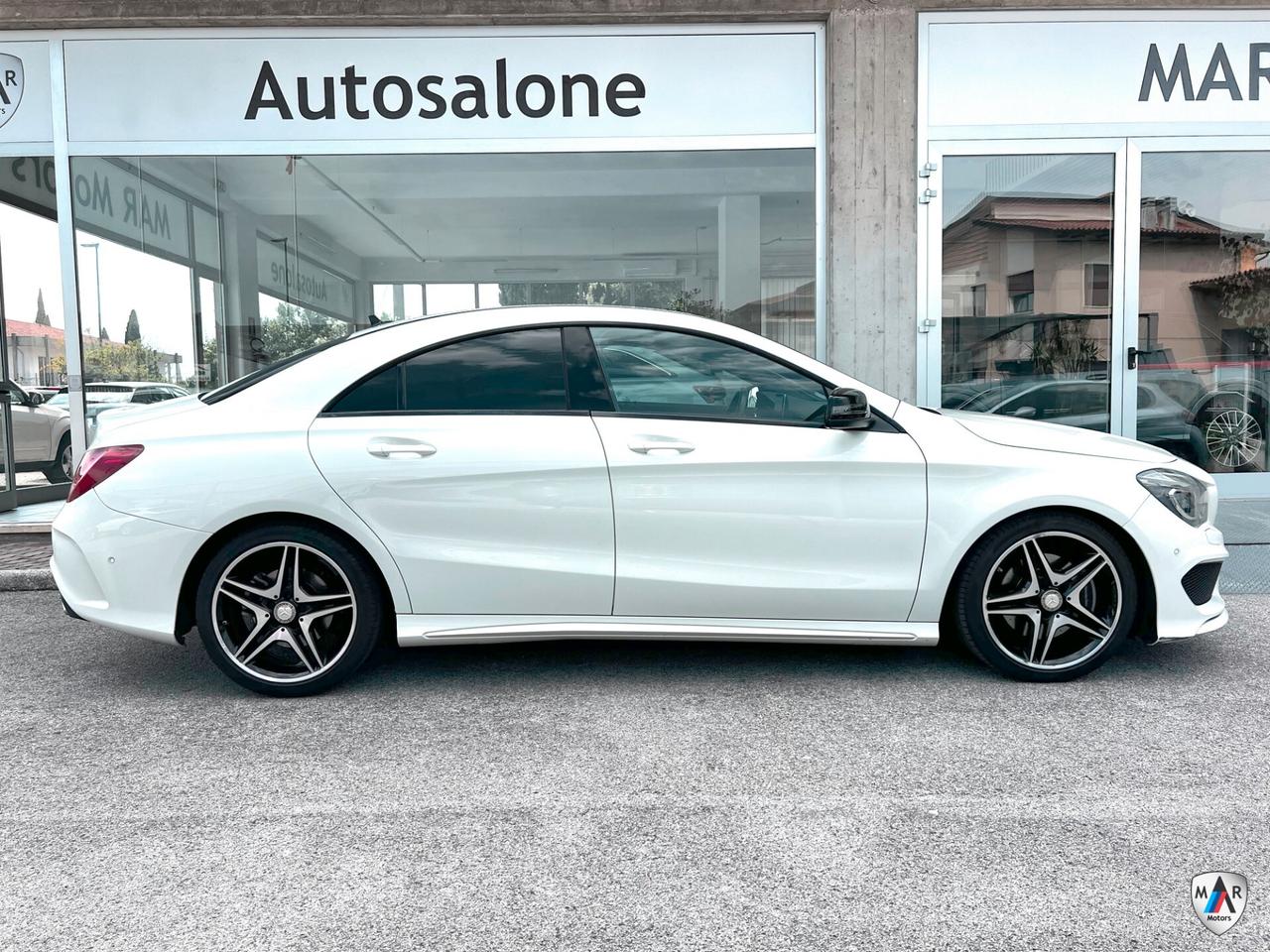 Mercedes-benz CLA 220 d Automatic Premium Dark Night
