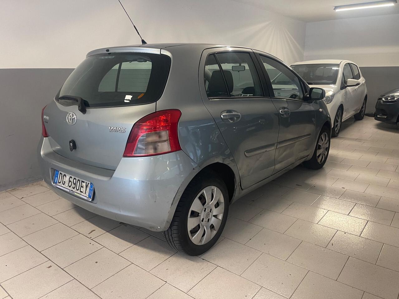 Toyota Yaris 1.3 5 porte Sol