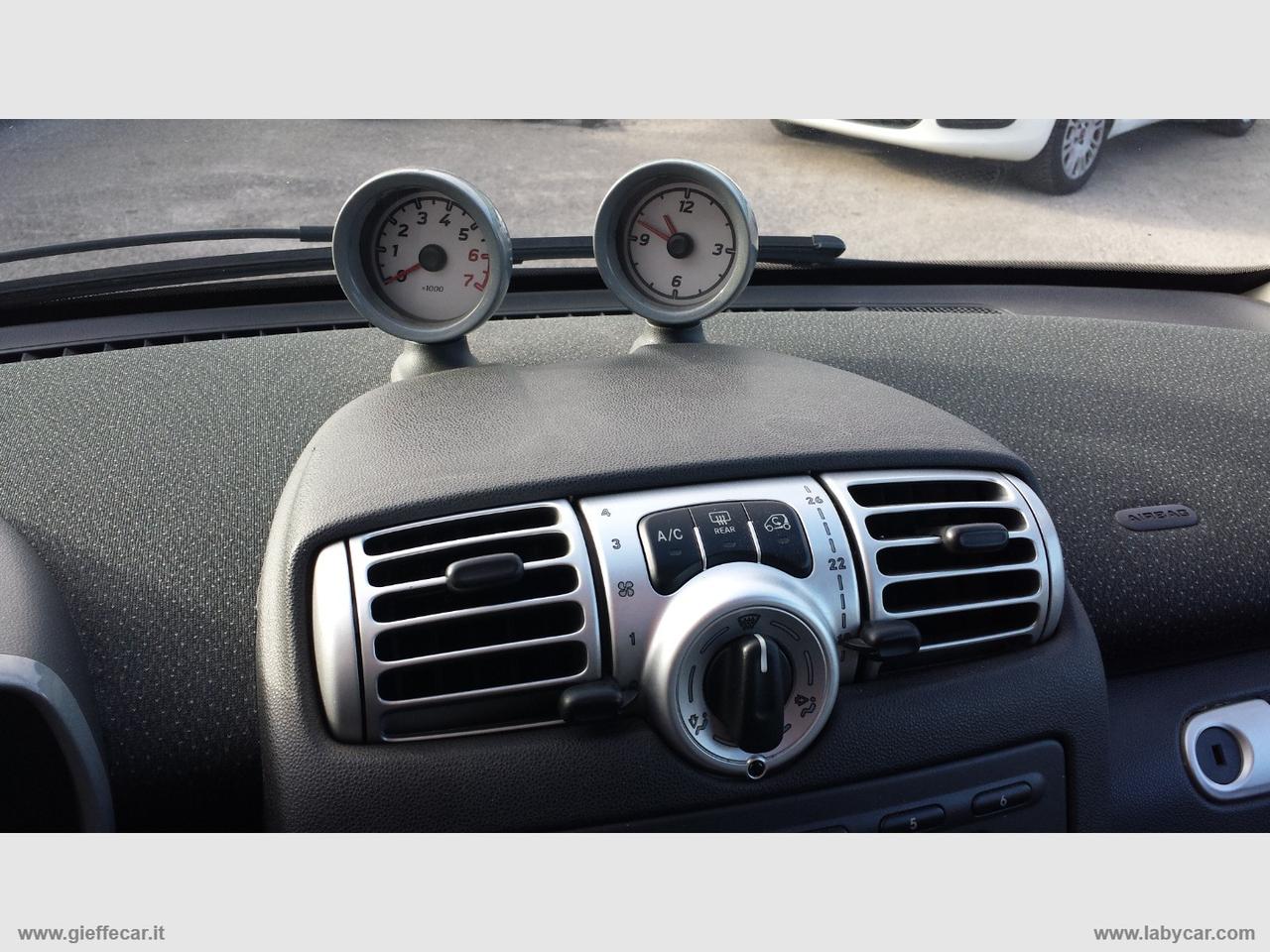 SMART Fortwo 1000 52 kW coupé PULSE