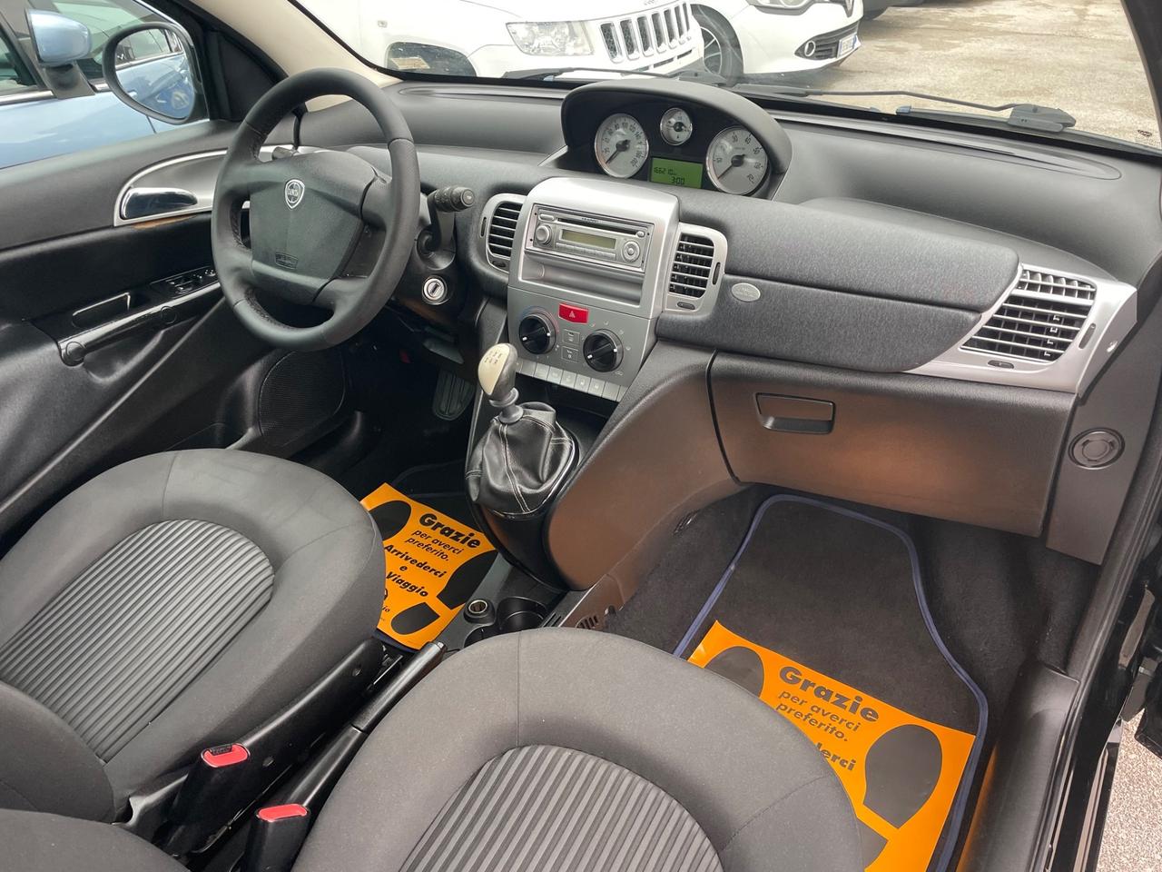 LANCIA YPSILON 1.2 BENZINA 69 (CV) 2010