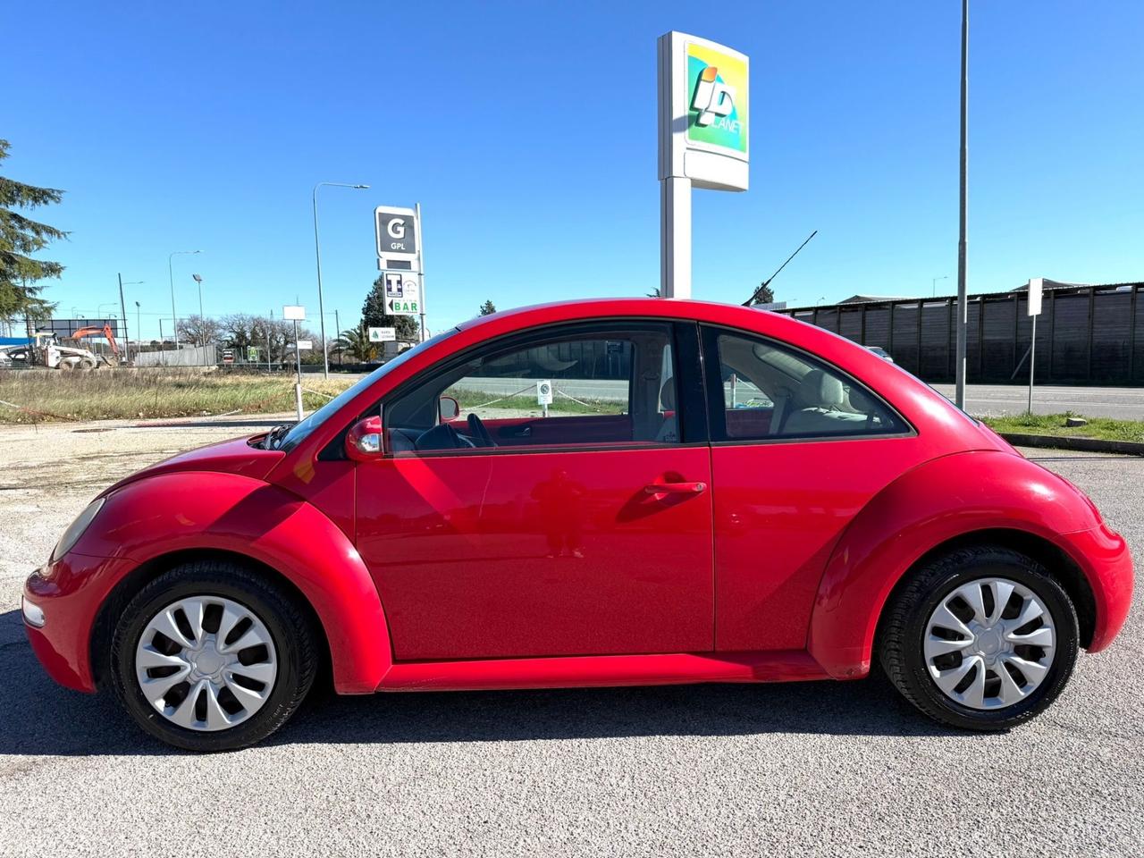 Volkswagen New Beetle 1.6 benzina Ok neopatentati