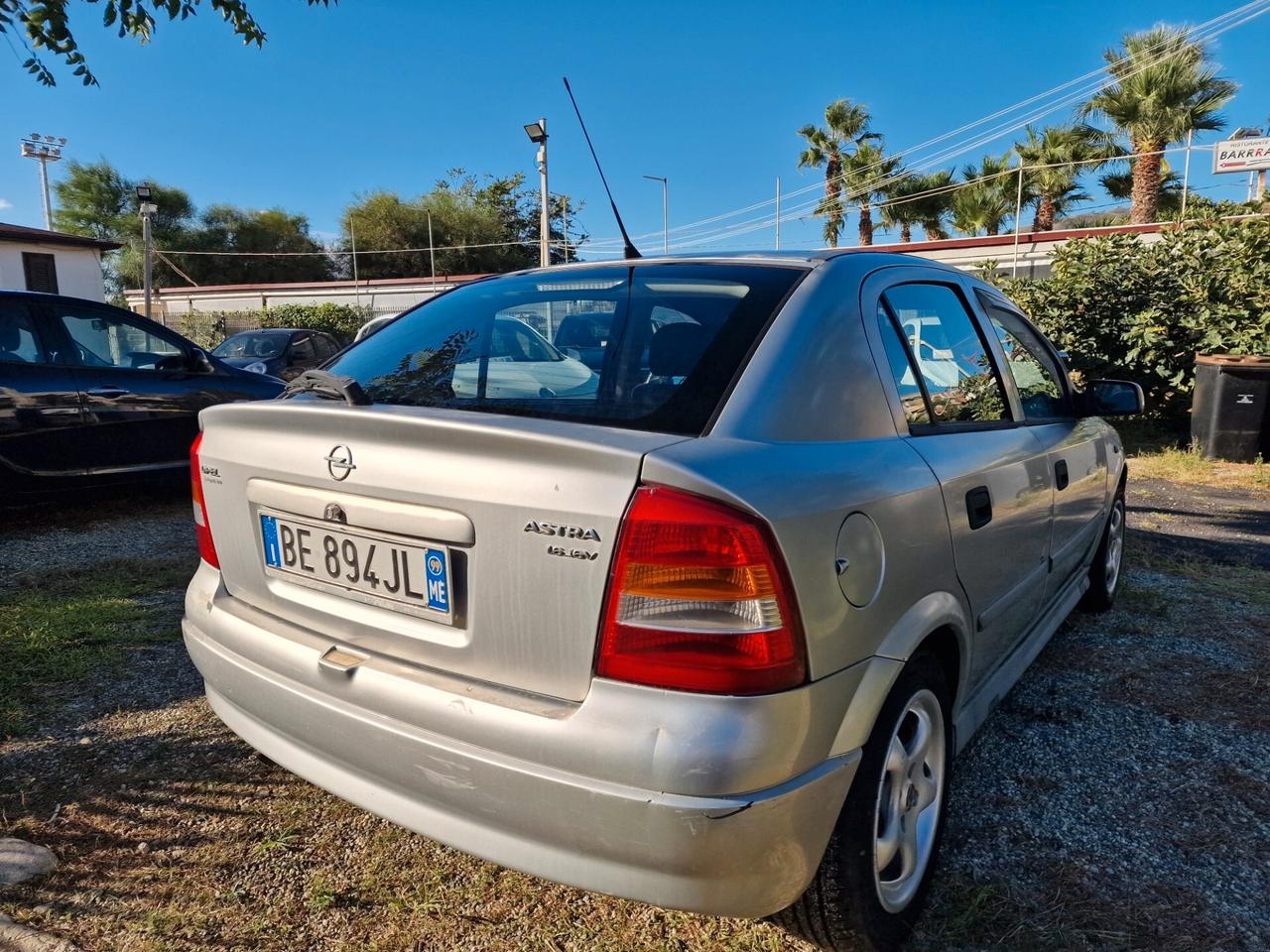 Opel Astra 1.4i 16V cat 5 porte Club