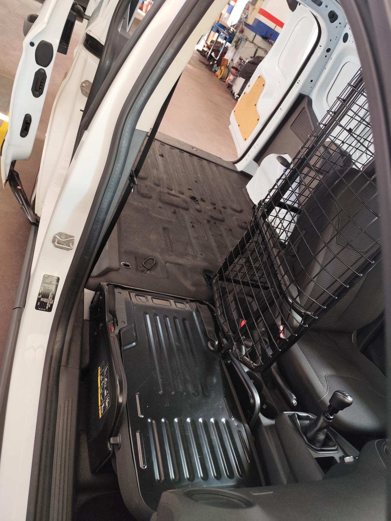 Ford Transit Courier 1.5 TDCi 100CV Van Entry