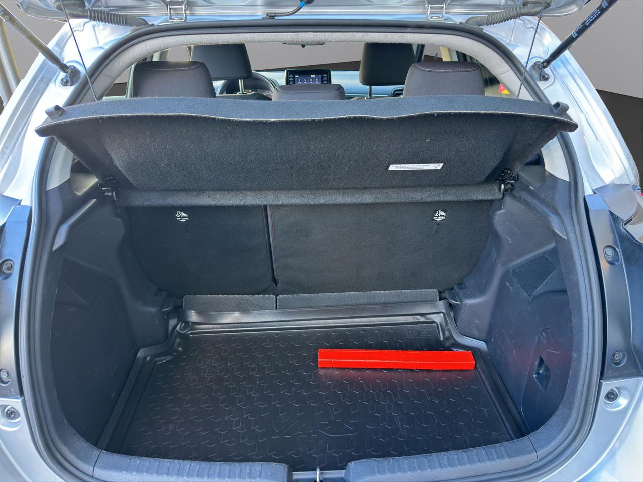 Toyota Yaris 1.5h Business