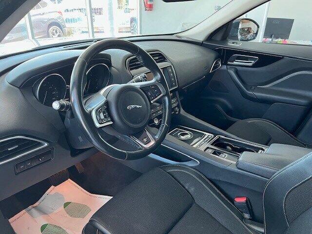 Jaguar F-Pace F-Pace 2.0 D 180 CV AWD aut. R-Sport