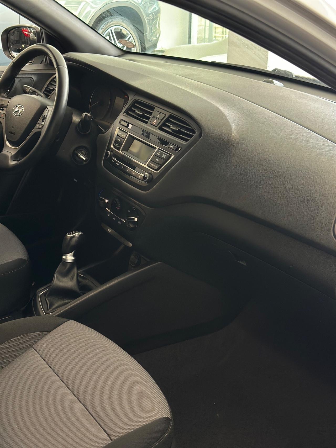 Hyundai i20 1.2 5 porte Classic