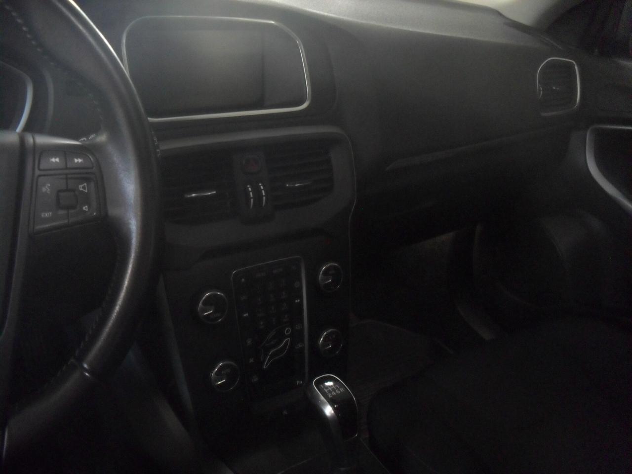 Volvo V40 Cross Country D2 Momentum