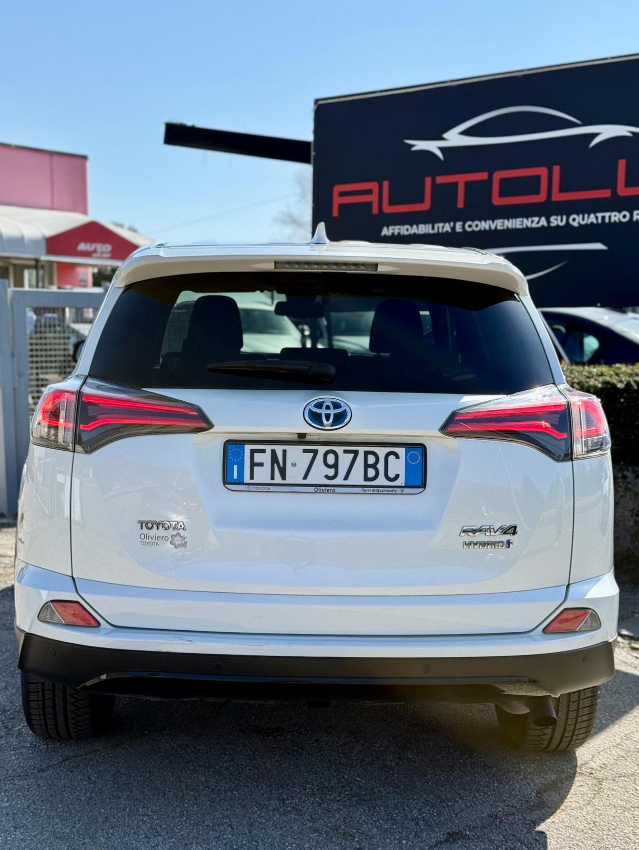 Toyota RAV 4 2.5 Hybrid 2WD 155CV 2018