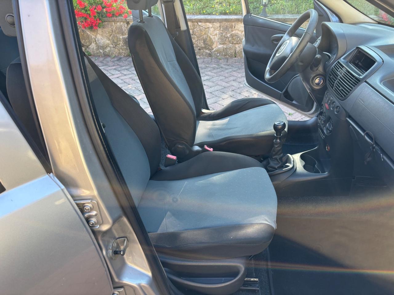 Fiat Punto 1.2 5 porte 60 CV OK NEOPATENTATI