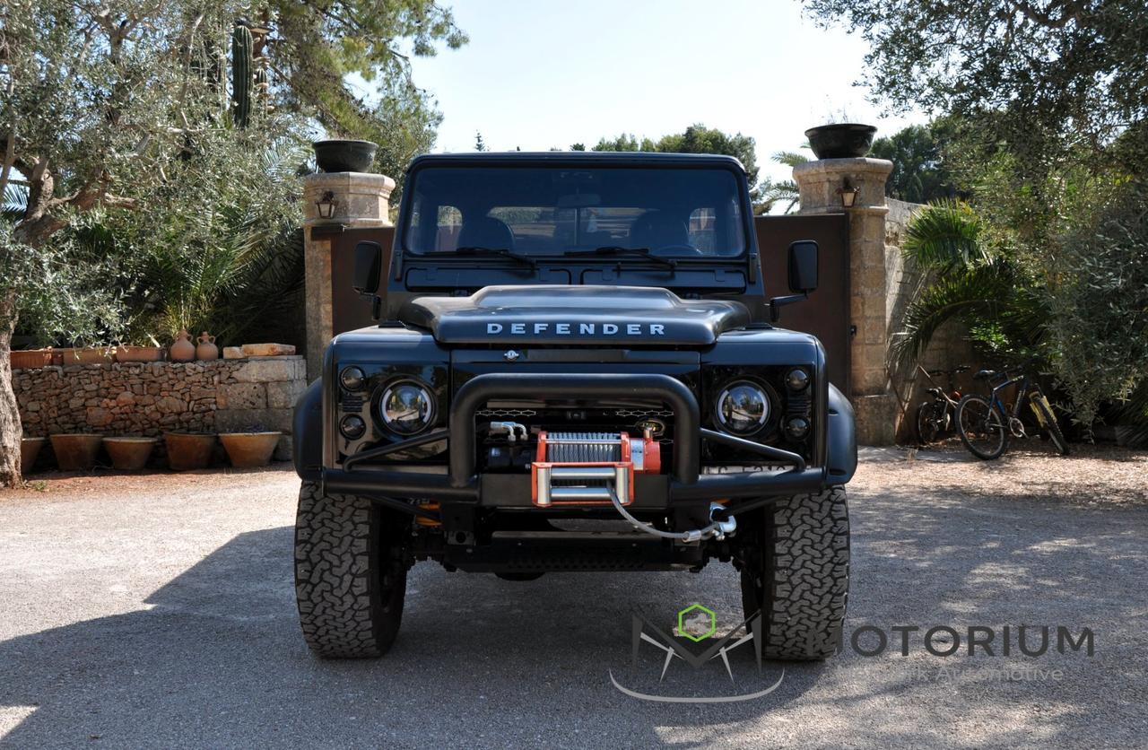 Land Rover Defender 110